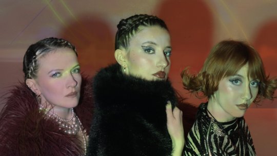 Un nou spectacol de dans contemporan are premiera la CNDB pe 29 și 30 martie: „Maybe by 2301, we won't need another feminist show”