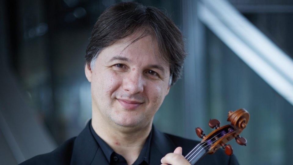 Violonistul Liviu Prunaru susține primul turneu solo din carieră în 6 orașe din România
