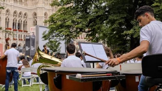 Orașul valsează. Viena îl reinventează pe Strauss, la 200 de ani de la nașterea sa