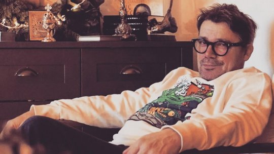O privire veselă asupra lumii teatrului. "O istorie…altfel!" - Invitat, Cristi Iacob, actor la Teatrul Mic