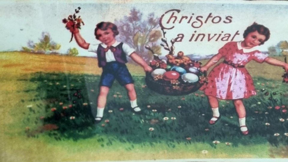 Biblioteca Metropolitană București găzduiește o expoziție de cărți poștale de Paște