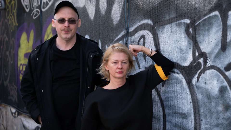 2025: Nouameapiesă? – un „concert cu vorbe” imaginat de Peca Ștefan și Cinty Ionescu ca o întâlnire vie cu publicul
