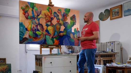 Pictorul Laurențiu Midvichi - ”De fiecare dată când pot sunt la atelier pentru că acolo mă regăsesc, alături de lucrurile mele, de liniștea mea”