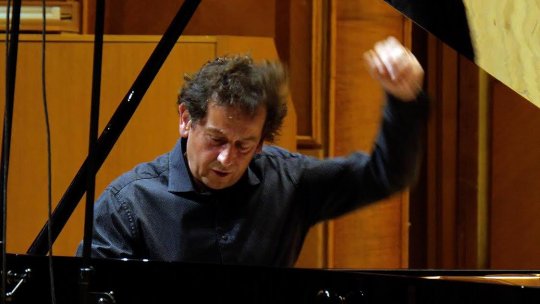 Pianul Călător – Passion – 15 ani de peripluri muzicale solo prin România