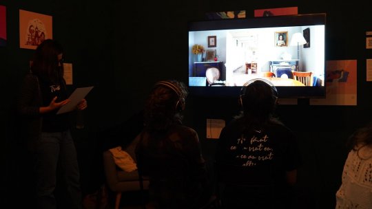 Instalația audio-video „Light That Never Quite Returns the Same”, semnată de Andreea Cristina Borțun, a avut prima prezentare publică