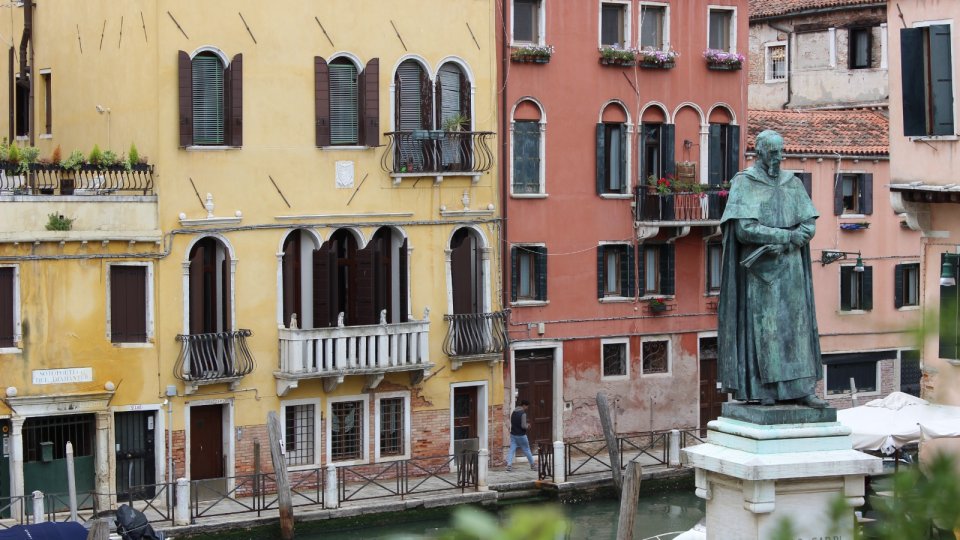 Veneția: arhitectură vie, memorie și identitate