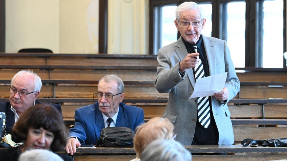 Cristian Calude: Una dintre cheile care m-au ghidat în toată viața mea academică a fost aceea a curiozității de a vedea matematica în lumea nematematică