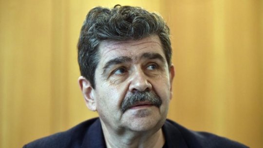 RADU PARASCHIVESCU: “Există o neglijență de exprimare, și în scris, dar și în emisie orală, pe care, în urmă cu 35 de ani, nu o constatam”