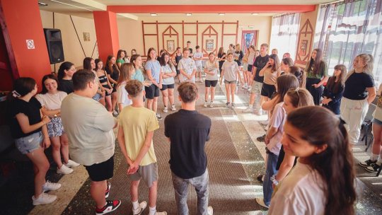 Peste 1.800 de copii din 18 județe trăiesc o vară plină de educație, joc și aventură în taberele și școlile de vară World Vision România