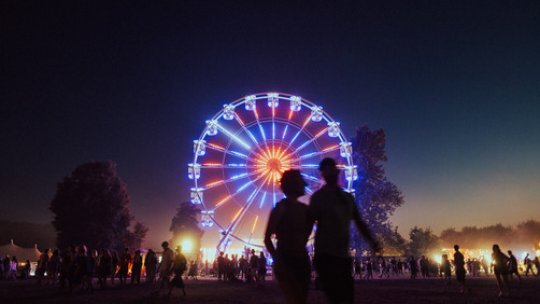 Sport, glam, comedie, invitați speciali și mult zen la Electric Castle. Lista activităților de zi pe domeniul Banffy