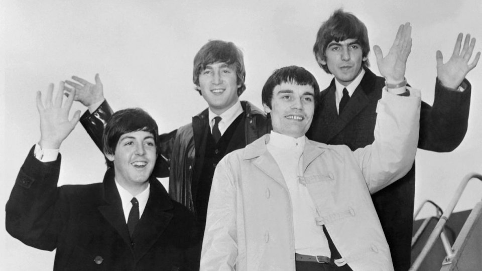 Documentarul The Beatles Anthology revine pe ecrane într-o nouă ediție extinsă și restaurată