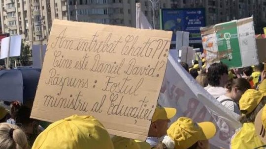 Educația, cultura și urgența protestului – prima dezbatere din noul sezon Scena și ecranul