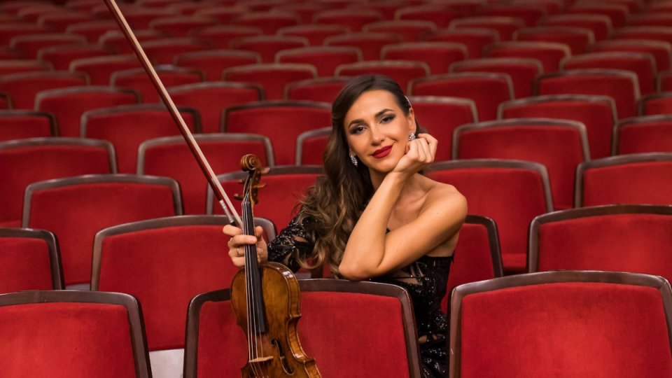 INTERVIU CU VIOLONISTA RUSANDA PANFILI - ,,Întâlnirea muzicală cu Andrea Bocelli a fost foarte naturală, ceva ce nu se întâlnește des în viața noastră de artiști”