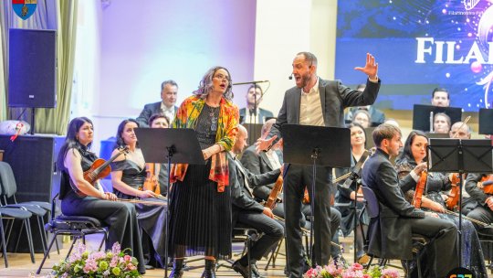 Gabriel Niță, manager Filarmonica din Pitești: ”Concertele de stagiune ale Orchestrei Filarmonice din Pitești se desfășoară în fiecare zi de joi. Evenimetele vor fi completate cu recitaluri susținute de noul jazzband al instituției, FilJazz Pitești Trio."