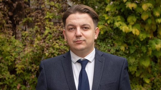 Astăzi, 28 septembrie, au loc alegerile în Republica Moldova, unde cetățenii sunt chemați să decidă între menținerea parcursului european sau o reorientare spre Est