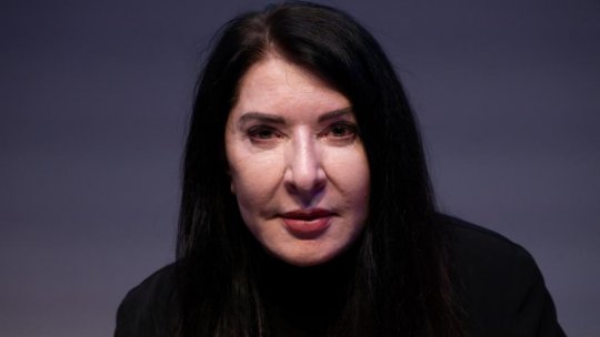 Marina Abramović scrie din nou istorie: prima artistă în viață expusă la Galleria dell’Accademia din Veneția