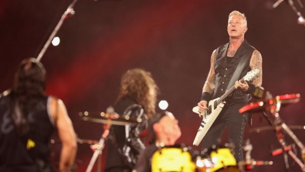 Concertele anului 2026: Metallica, Chris Isaak, Russell Crowe și alte nume mari vin în România