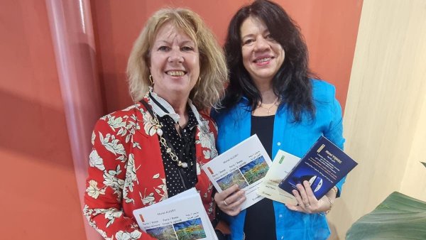 O aventură editorială în trei limbi: Editura Junimea, la Târgul de Carte de la Cairo