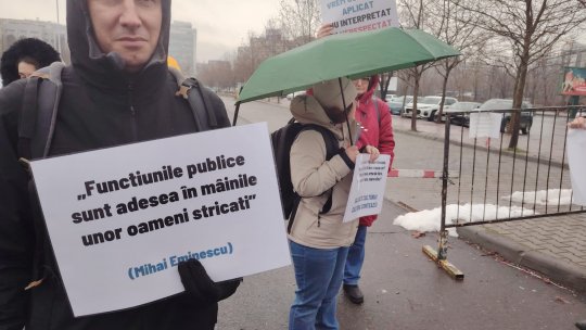 Muzeografii și bibliotecarii au ieșit din nou în stradă pentru a cere salarii decente și respectarea contractului colectiv de muncă