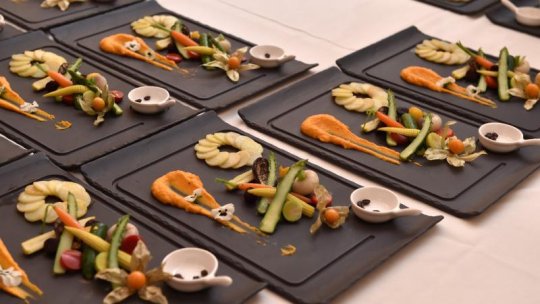 Cultura la farfurie. Hrana dictatorilor: ce ne spune mâncarea despre putere, frică și loialitate (II)