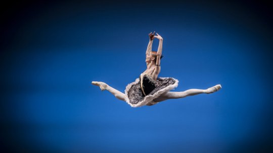 Iana Salenko, cea mai apreciată balerină a momentului, la „Bucharest International Ballet Gala: Frumos Infinit”, gala dedicată lui Constantin Brâncuși