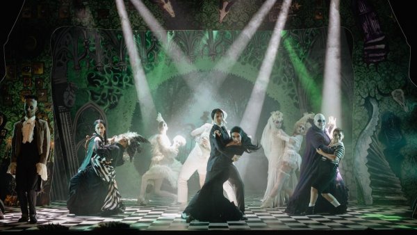 Familia Addams – două reprezentații speciale în luna martie, la Palatul Național al Copiilor
