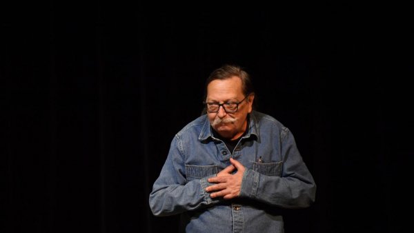 A murit regizorul Cristian Pepino, reper al teatrului românesc de animație