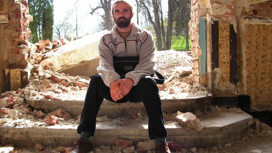 Orașul care m-a făcut. Marin Mălaicu-Hondrari despre Sângeorz-Băi: „Este un loc mitic pentru mine, acolo am trăit perioada romantică a mea cu literatura: când prietenii mei scoteau din buzunare bani, eu scoteam câte un poem”