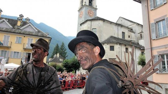 Florin Cetățeanu: „Acum coșarul nu mai umblă cu bicicleta și cu peria în spate, are autoturism, care e plin cu echipament performant, e îmbrăcat în salopetă, are grijă să nu se murdărească”