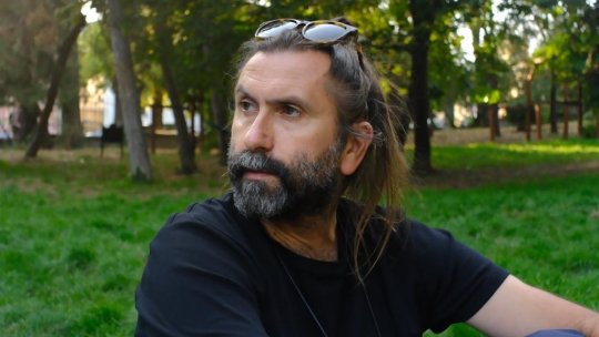 Orașul care m-a făcut. Regizorul Claudiu Mitcu despre Caracal: „Este un oraș foarte cinematografic și sunt foarte atașat de el. Are foarte multe case vechi, conace boierești și un teatru superb”