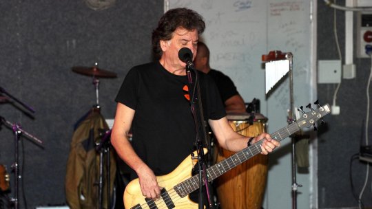 A murit Iulian Vrabete, basistul trupei Holograf