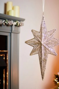 Orașul vorbește cu Adriana Maria Popescu, designer de interior cu experienţă de peste 20 de ani în domeniu: Cum se transformă de Crăciun, dar și în restul anului, casele oamenilor în povești?