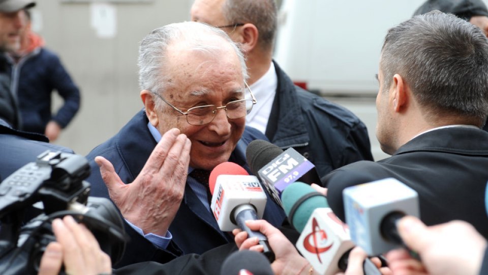 AFP: Ion Iliescu, o figură centrală a tranziției României către democrație, dar și un personaj controversat