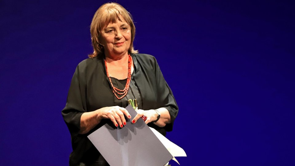 În perioada 29 aprilie – 3 mai, invitata emisiunii „Vorba de cultură” este scriitoarea GABRIELA ADAMEȘTEANU, premiată în cadrul Galei Premiilor Radio România Cultural 2024 cu Premiul de Excelență