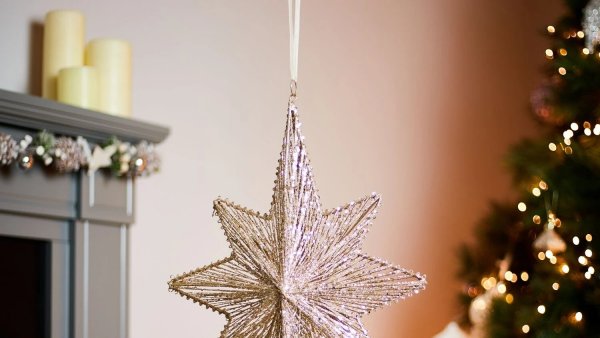 Orașul vorbește cu Adriana Maria Popescu, designer de interior cu experienţă de peste 20 de ani în domeniu: Cum se transformă de Crăciun, dar și în restul anului, casele oamenilor în povești?