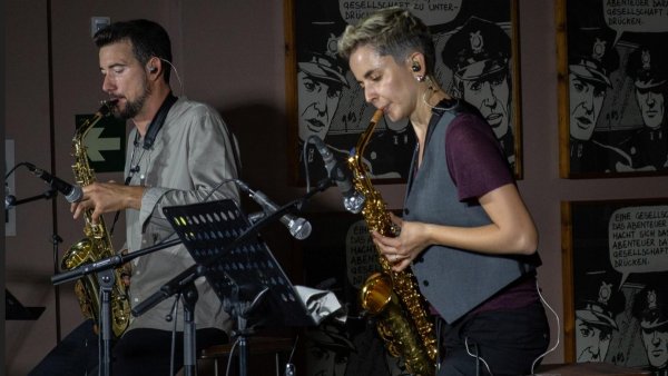 Magia comuniunii saxofonului cu sunetul electronic: Altera Inde, la Festivalul Internaţional MERIDIAN – SONIMAGICON