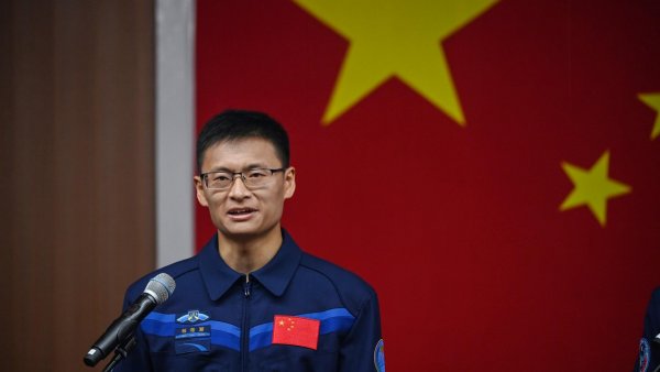 China se pregătește să trimită primul astronaut civil în spațiu