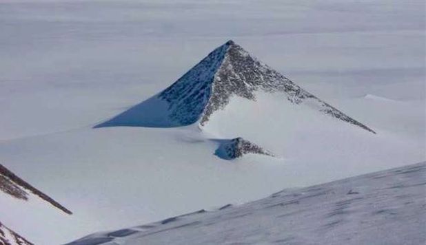 Piramida in Antartica