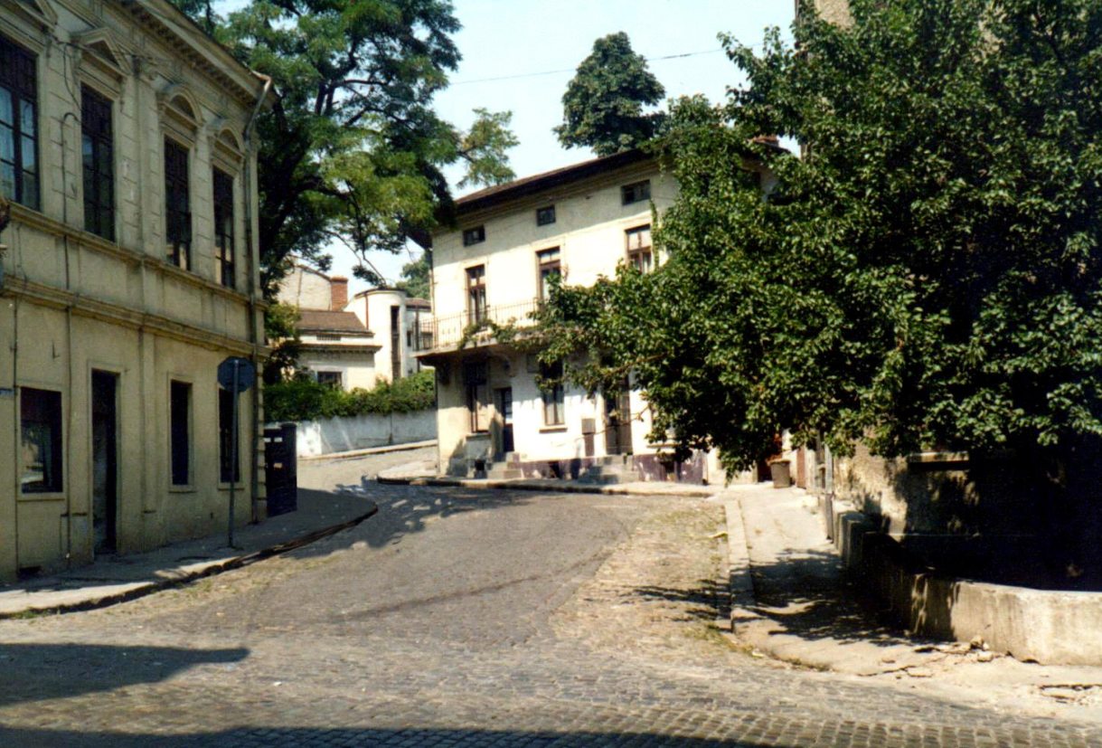 Strada pe un deal din Uranus