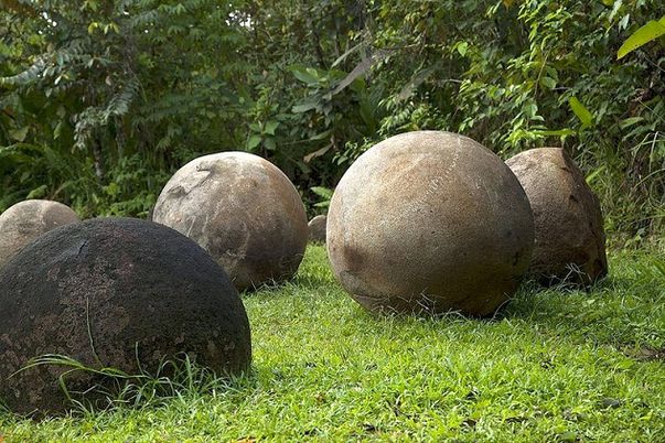 Sferele din Costa Rica