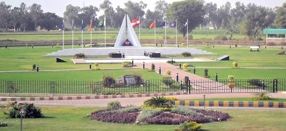 PAKISTAN - Multan - 4 - Monument Yadgar-e-Shuhada