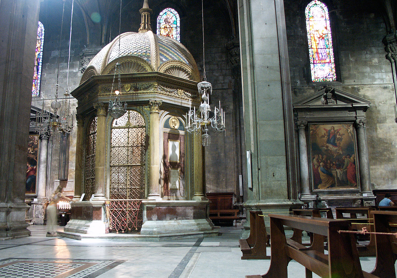 ITALIA-Duomo-di-San-Martino-5-Altar