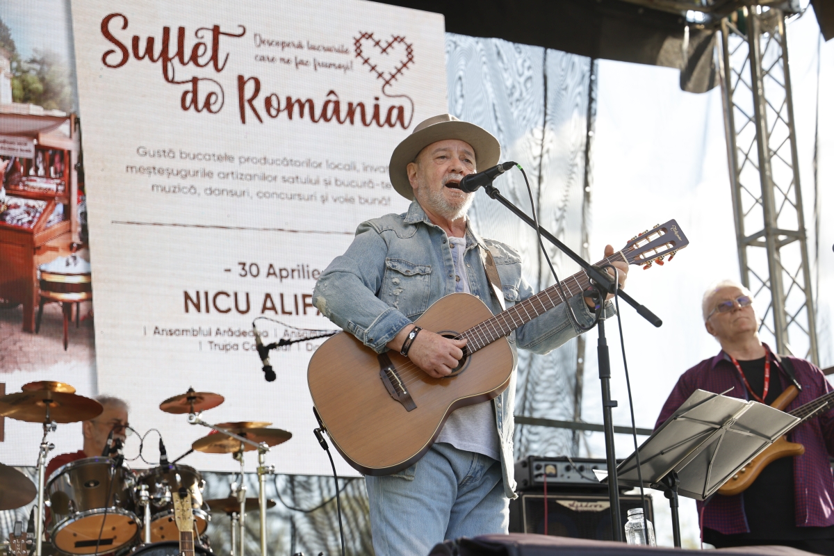 Nicu Alifantis sarbatorit in Festivalul Suflet de Romania - ziua 2 - 30 aprilie 2023 - Domeniul Regal Savarsin