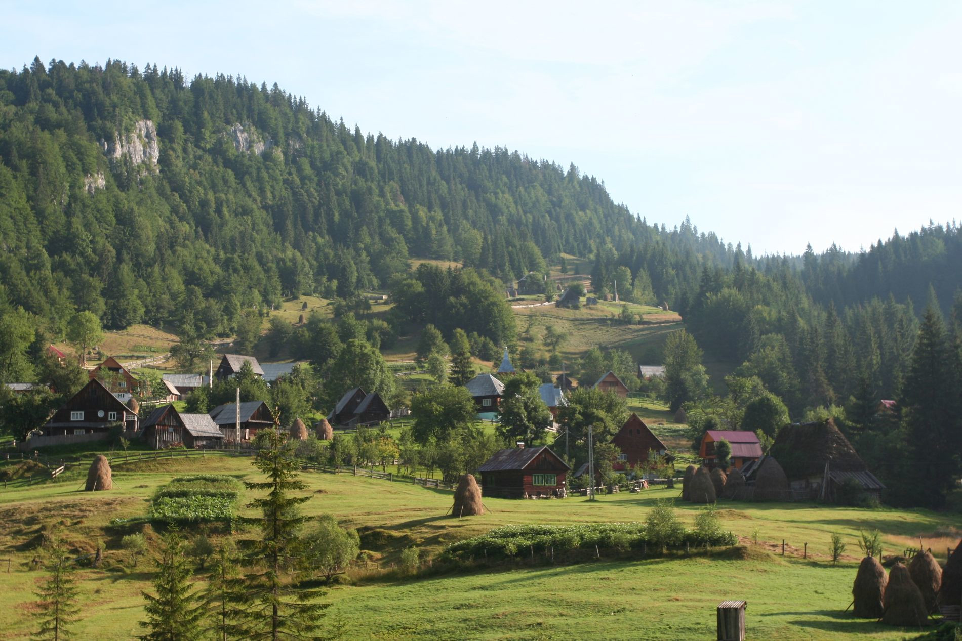 Catunul Casa de Piatra PNApuseni