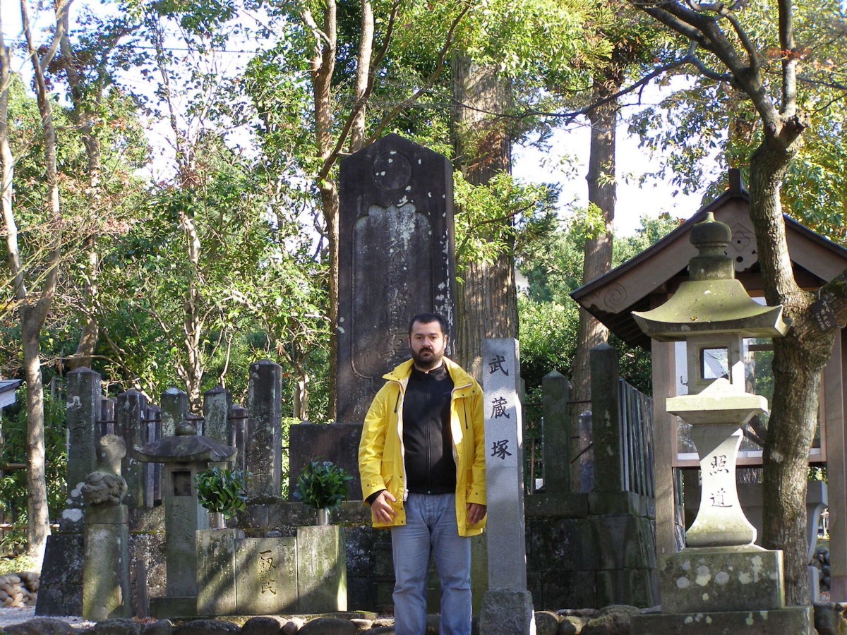 La mormîntul lui Mushashi din Kumamoto