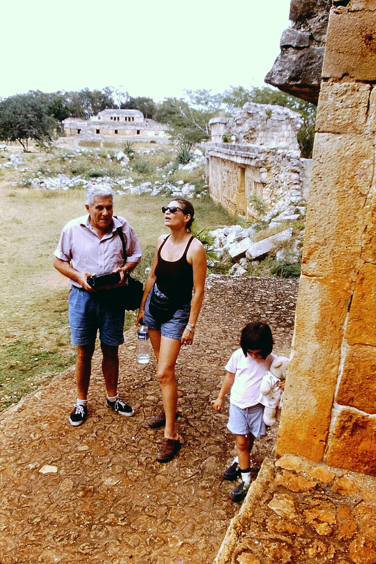 Yucatan_Labna_2001_Arina_si_tata