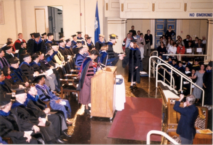 La decernarea doctoratului in astronomie la Yale (1998).