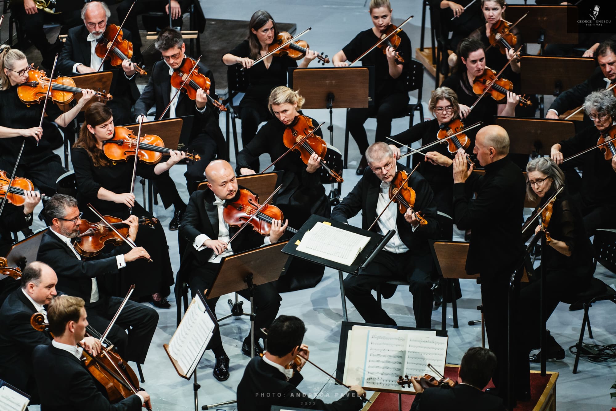 Orchestra Tonhalle Zürich și Paavo Järvi