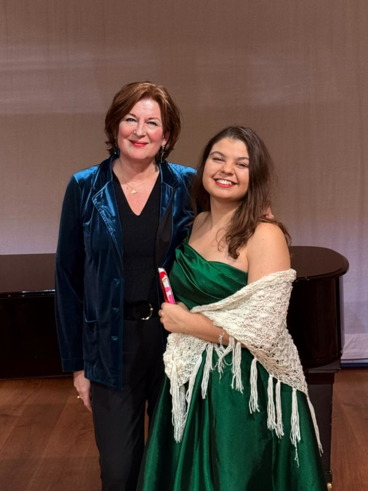 Doamna Profesor Marjan Kuiper şi mezzosoprana Alexandra Teodora Râpaş