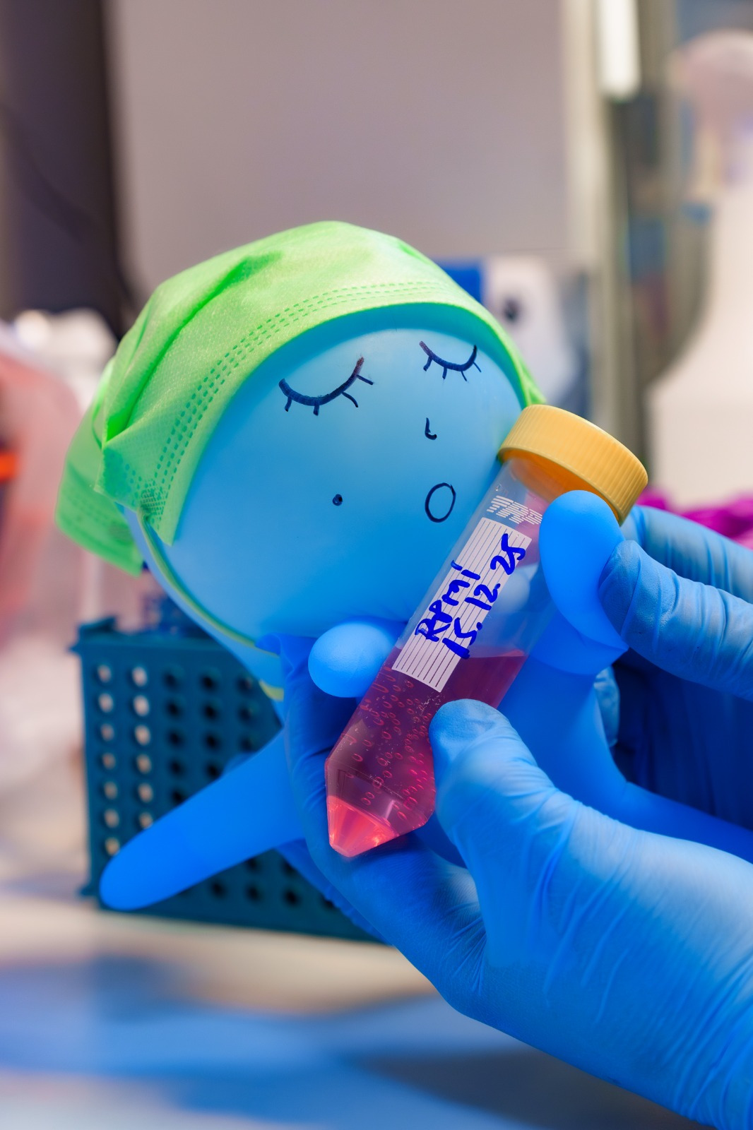 Expozitia ”Alfabetul invizibil”  (2 - 3)